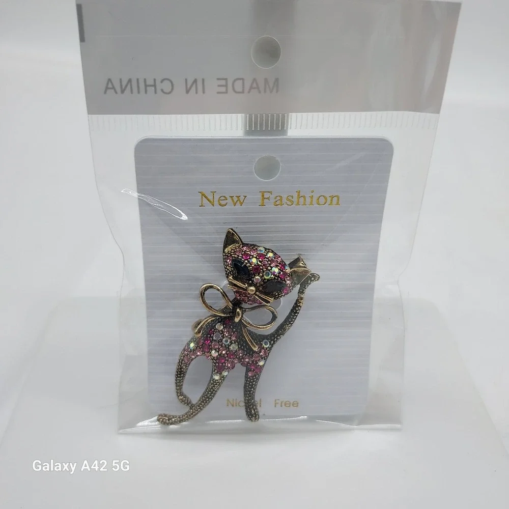Sparkling Cat Brooch Rhinestone Enamel Pin‎ Vintage Style Jewelry Gift